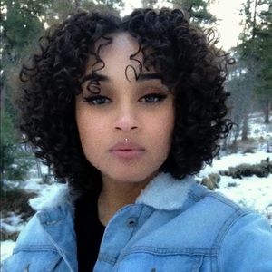 Meet your Posher, Jasmine